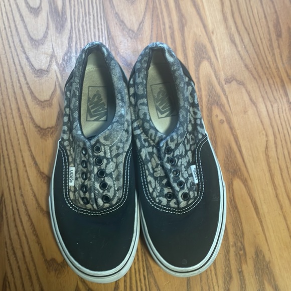 Rad Vans - Picture 2 of 4